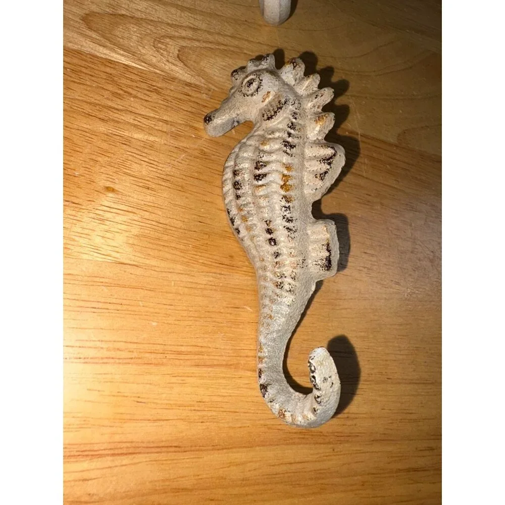 Set Of 4 Nautical-Themed Cast Iron Wall Hooks Seahorse Starfish Sand Dollar